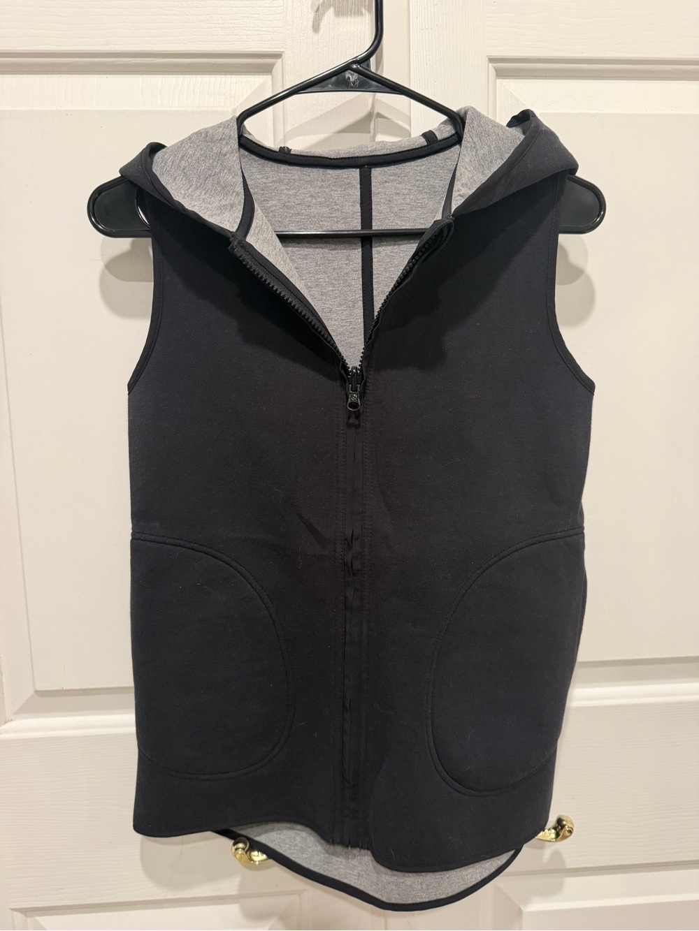 Lululemon grey and black vest reversible with hood size 4
